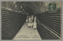 ÉPERNAY. La Champagne. 73. Épernay. Caves Moët & Chandon - Etreillage des Vins.