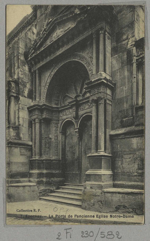 ÉPERNAY. 7-La porte de l'ancienne Église Notre-Dame.Collection R. F