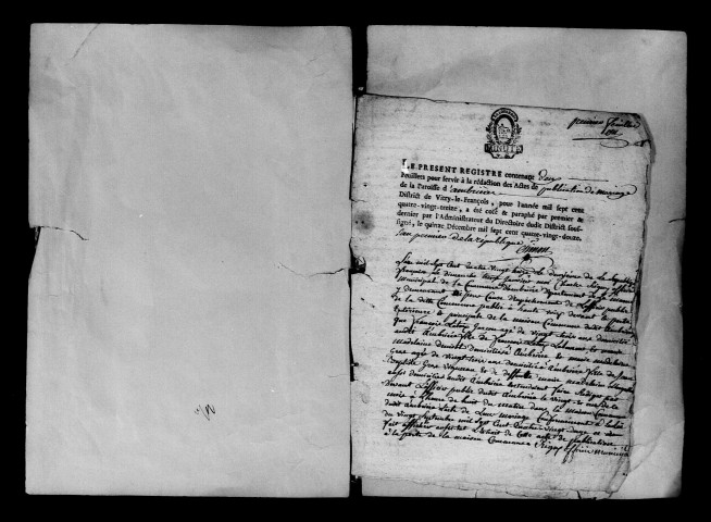 Ambrières. Publications de mariage, délibérations du conseil municipal 1792-an X