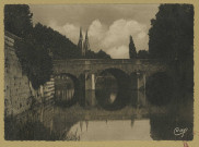 CHÂLONS-EN-CHAMPAGNE. 131- Le Pont des Mariniers et Notre-Dame.
Strasbourg-SchiltgheimCie des Arts Photomécaniques.Sans date