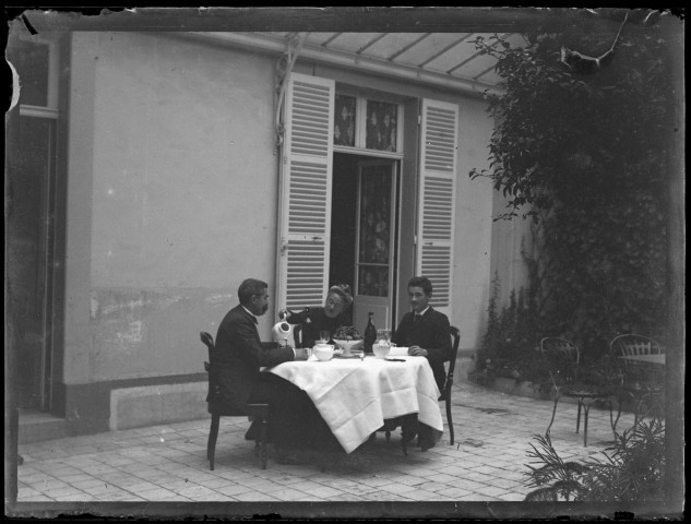 Photographie de famille (habitation)