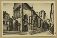 CHÂLONS-EN-CHAMPAGNE. 3- Église Saint-Alpin, bâtie vers 1130 par l'Evêque de Châlons Geoffroi Ier.
Château-ThierryBourgogne Frères.Sans date