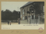AVIZE. La gendarmerie. Place Robert.
Édition T. D. (ParisSimi-aquarelle A. Breger Frères).Sans date