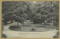 CHÂLONS-EN-CHAMPAGNE. Un coin du jardin du Jard.
Châlons-sur-MarneL. Coëx.[vers 1905]