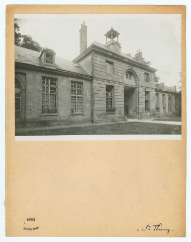 Cartes postales et photographies. Communes de Saint-Prix à Saint-Thomas.