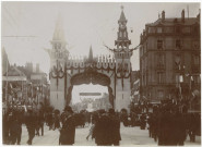 Visite du tsar à Reims, entrée de la rue de l'Arquebuse