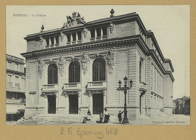 ÉPERNAY. Place Thiers. Le Théâtre.
EpernayP. Dautelle.[avant 1914]