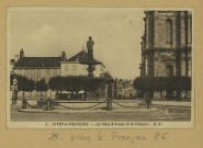 VITRY-LE-FRANÇOIS. -3. La Place d'Armes et la Fontaine.
(Imp. Daniel DelboyMirecourt).[vers 1936]