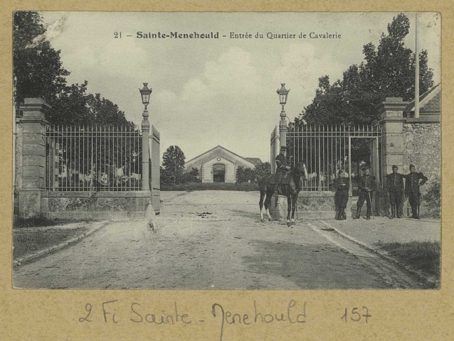 SAINTE-MENEHOULD. 21-Entrée du Quartier de Cavalerie.
(75 - Parisimp. Catala Frères).[avant 1914]