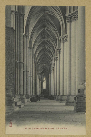 REIMS. 47. Cathédrale de Bas-Côté / Royer, Nancy.