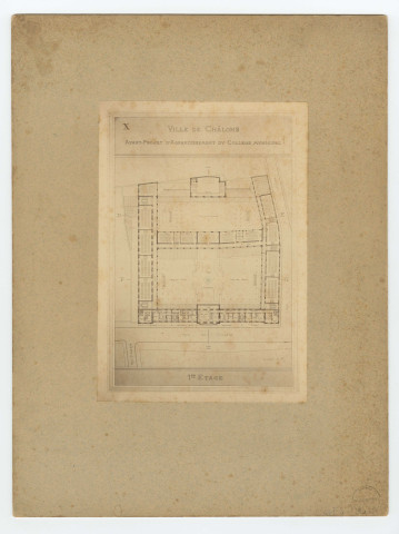 CHÂLONS-EN-CHAMPAGNE. Avant-projet d'agrandissement du collège municipal de Châlons-en-Champagne. Plan du premier étage.