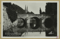 CHÂLONS-EN-CHAMPAGNE. 131- Le Pont des Mariniers et Notre-Dame.
Paris""Real-Photo"" C. A. P.LL.Sans date